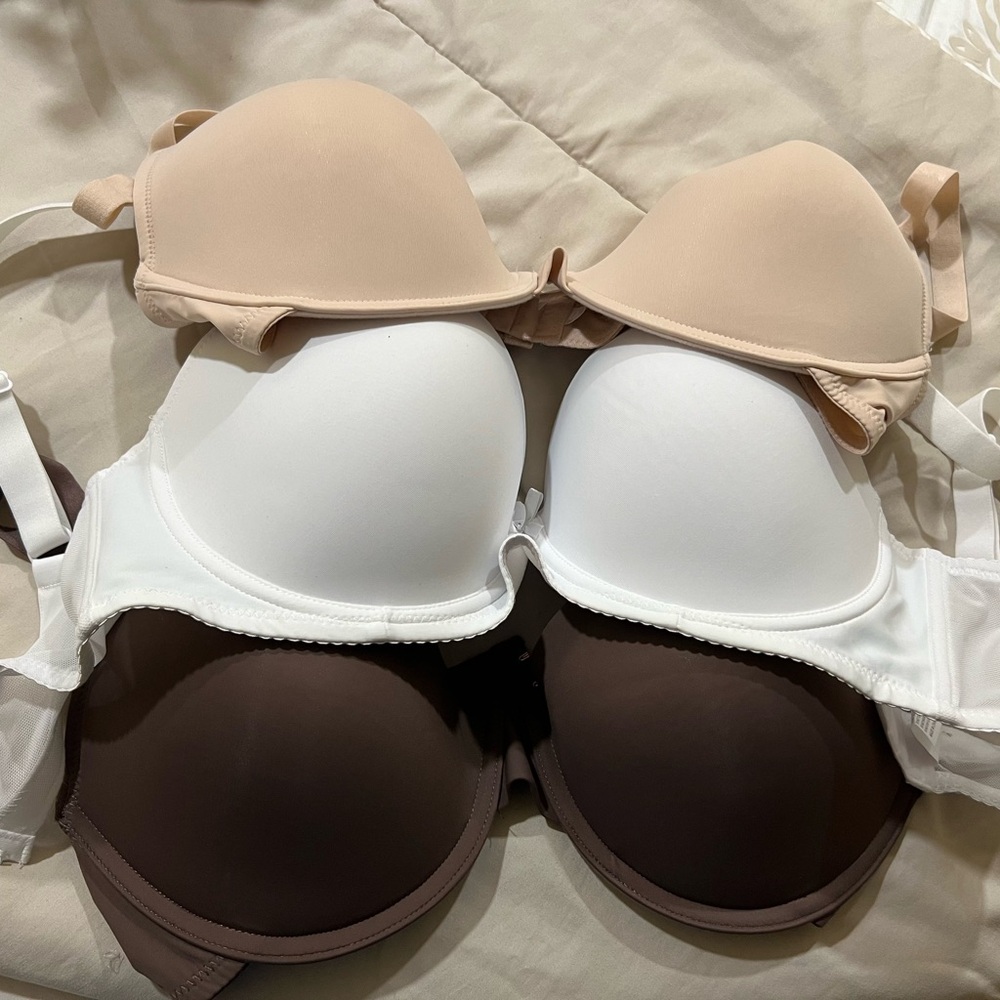 Bras - Picture 2 of 2